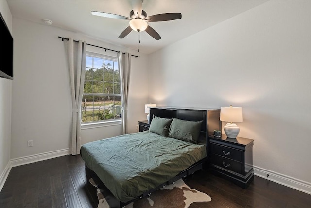 147 William Hersee Dr, Bastrop, TX 78602 - bedroom featuring hardwood / wood-style flooring and a ceiling fan
