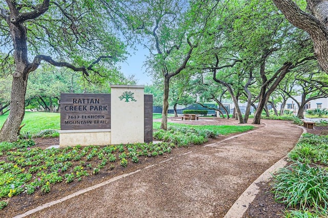 12919 Margit Dr, Austin, TX 78729 - view of property's community