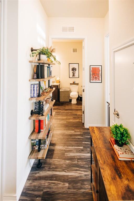 8601 W Gate Blvd Unit 4103, Austin, TX 78745 - corridor featuring dark wood-style floors