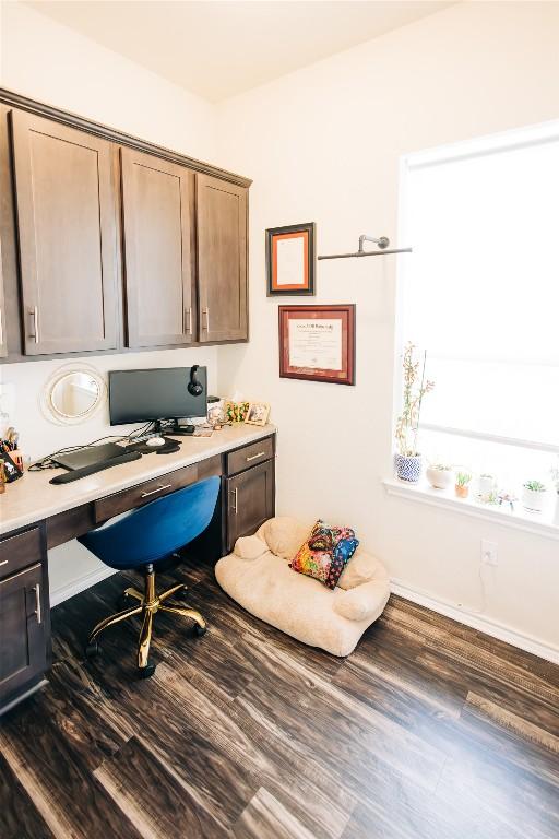 8601 W Gate Blvd Unit 4103, Austin, TX 78745 - office space featuring built in study area and wood finished floors