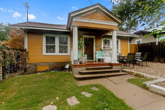 2834 Pearl St, Austin, TX 78705 - rear view of property with a porch