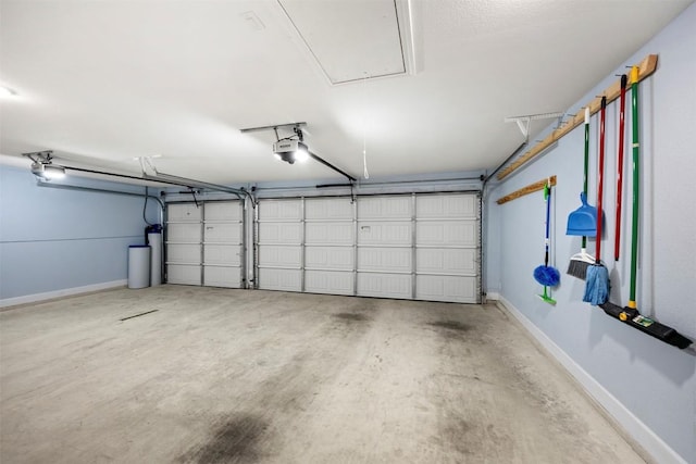 2660 Cowgirl Trl, Belton, TX 76513 - garage featuring baseboards
