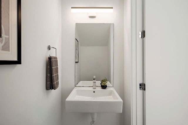 5507 Manor Rd Unit B, Austin, TX 78723 - bathroom featuring a sink