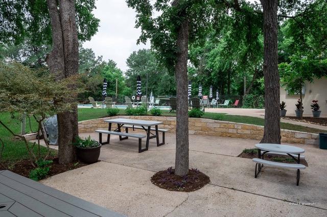 8604 Granada Hills Dr, Austin, TX 78737 - view of property's community