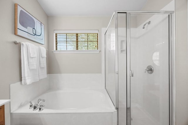 14815 Avery Ranch Blvd Unit 3301, Austin, TX 78717 - full bath featuring a garden tub, vanity, and a shower stall