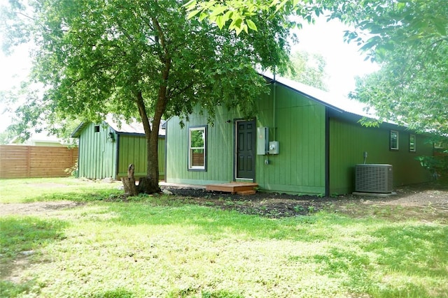 545 W Vaughan St, Bertram, TX 78605 - back of property