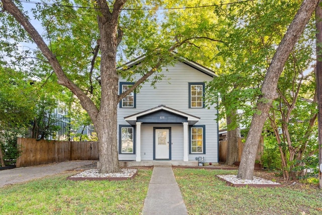 611 W Johanna St, Austin, TX 78704 - view of traditional-style home