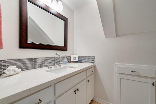 9410 Topridge Dr, Austin, TX 78750 - bathroom with backsplash and vanity