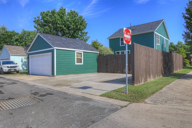 201 Trestle Tree, San Marcos, TX 78666 - detached garage featuring concrete driveway