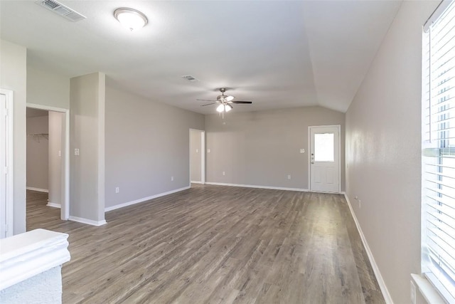 706 Brown St, Lampasas, TX 76550 - unfurnished room featuring ceiling fan, wood finished floors, and lofted ceiling