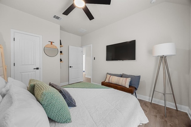100 Crystal Cv, Round Rock, TX 78664 - bedroom featuring wood finished floors and a ceiling fan