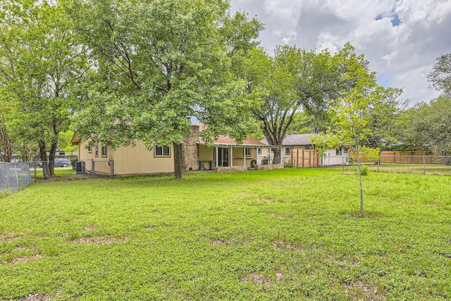 2112 Cindy Ln, Austin, TX 78727 - view of yard
