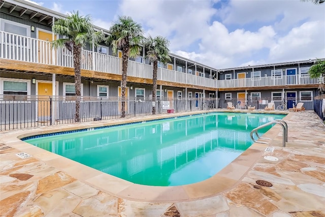 2401 Manor Rd Unit 210, Austin, TX 78722 - view of community pool