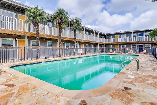 2401 Manor Rd Unit 210, Austin, TX 78722 - view of community pool