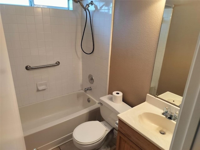 611 Clearcreek Dr, Leander, TX 78641 - full bath featuring a textured wall, shower / washtub combination, and vanity