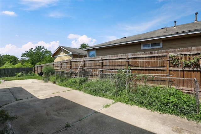 17737 Golden Valley Dr, Manor, TX 78653 - fenced backyard with a patio area