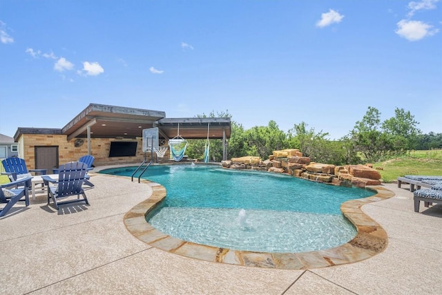 205 Honey Locust Cv, Leander, TX 78641 - swimming pool featuring a patio