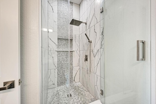 13201 Mansfield Dr, Austin, TX 78732 - bathroom featuring a stall shower