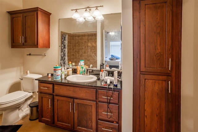 910 W 25th St Unit 403, Austin, TX 78705 - bathroom with vanity and a shower with curtain