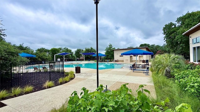 2533 Buffalo Ford Ct, Georgetown, TX 78628 - community pool with a patio