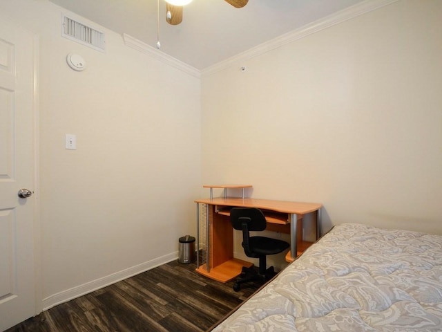 501 W 26th St Unit 102, Austin, TX 78705 - bedroom with wood finished floors, crown molding, and a ceiling fan