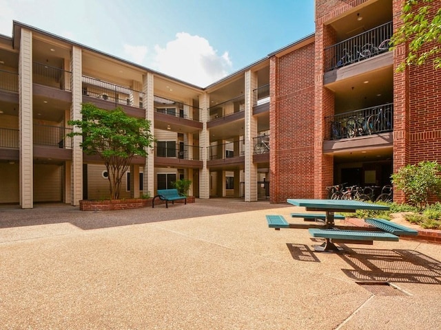 501 W 26th St Unit 102, Austin, TX 78705 - view of apartment building / complex