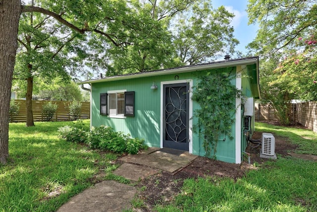 1807 W Saint Johns Ave, Austin, TX 78757 - view of outdoor structure with a fenced backyard