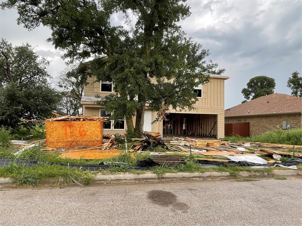 106 Fred Patrick Dr, Killeen, TX 76542 - view of front facade featuring an attached garage
