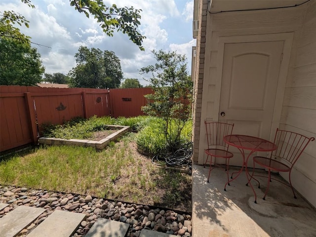 201 E Noton St Unit 105, Pflugerville, TX 78660 - view of yard with a patio