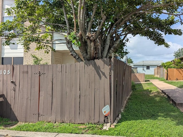 201 E Noton St Unit 105, Pflugerville, TX 78660 - view of side of property