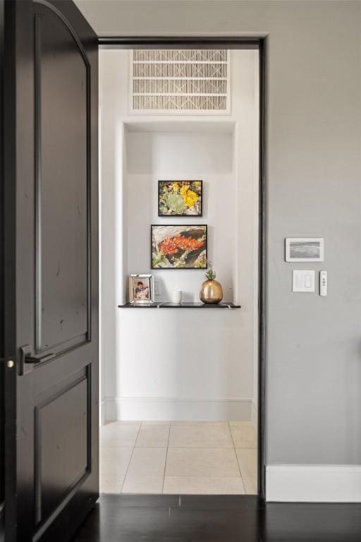 1508 Mesa Ridge Ln, Austin, TX 78735 - detailed view of baseboards