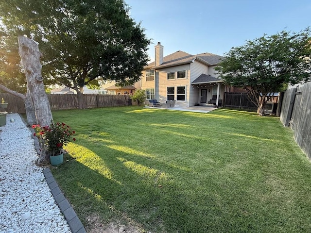 2817 Barefoot Ln, Round Rock, TX 78665 - fenced backyard featuring a patio