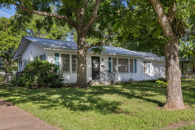 628 S Madison St, La Grange, TX 78945 - photo 1
