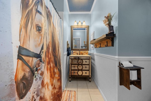 1306 River Oak Dr, Leander, TX 78641 - hall featuring light tile patterned flooring and ornamental molding