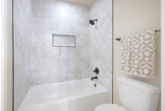 106 Tonkawa Trl W, Austin, TX 78738 - full bathroom with toilet and tub / shower combination