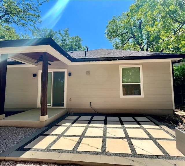1126 Linden St Unit 2, Austin, TX 78702 - view of patio / terrace
