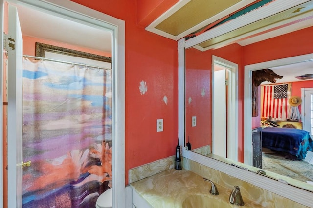 4842 W Fm 2147, Horseshoe Bay, TX 78657 - full bath with vanity and connected bathroom
