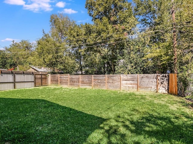 402 Zennia St, Austin, TX 78751 - view of fenced backyard