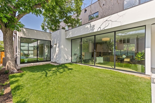 2701 Greenlee Dr, Austin, TX 78703 - back of house featuring a yard
