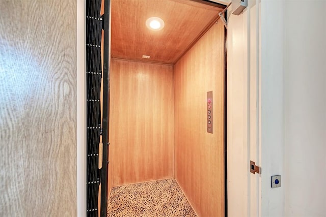 2505 Stratford Dr, Austin, TX 78746 - elevator