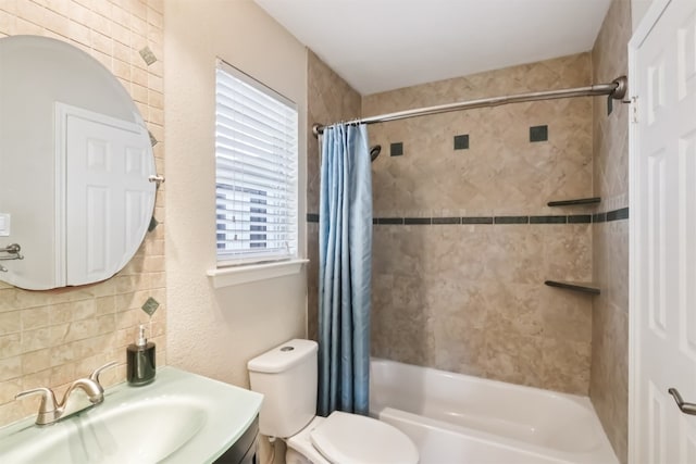 11611 Quarter Horse Trl, Austin, TX 78750 - full bathroom featuring shower / tub combo with curtain, vanity, and decorative backsplash