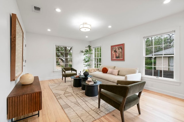 502 E 46th St, Austin, TX 78751 - living area featuring light wood finished floors and recessed lighting