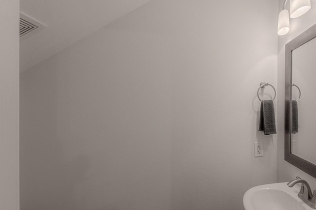 3300 Forest Creek Dr Unit 45, Round Rock, TX 78664 - bathroom featuring a sink