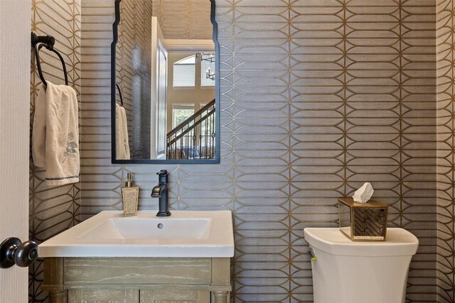 8709 Fescue Ln, Austin, TX 78738 - half bath with toilet and vanity