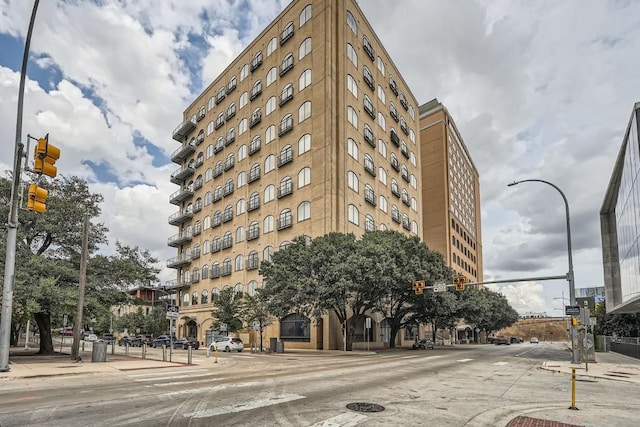 507 Sabine St Unit 608, Austin, TX 78701 - photo 23