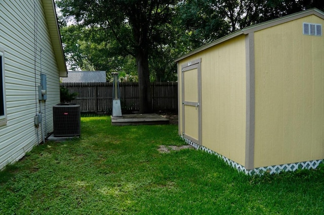 22631 John Rolfe Ln, Katy, TX 77449 - view of yard with a shed