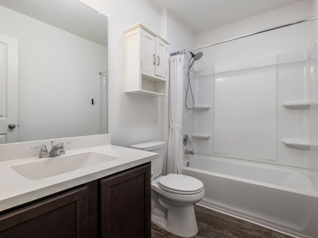 752 Circle Way Unit 35H, Jarrell, TX 76537 - full bathroom with wood finished floors, vanity, and shower / bath combo with shower curtain