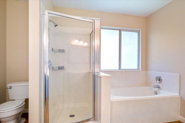1601 Muledeer Run, Leander, TX 78641 - full bath with a shower stall and a garden tub