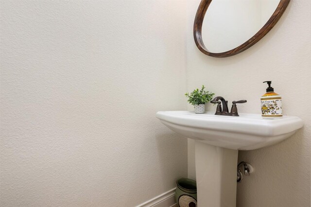 109 Limestone Dr, Georgetown, TX 78628 - photo 22