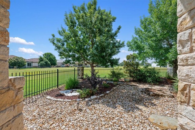109 Limestone Dr, Georgetown, TX 78628 - photo 24